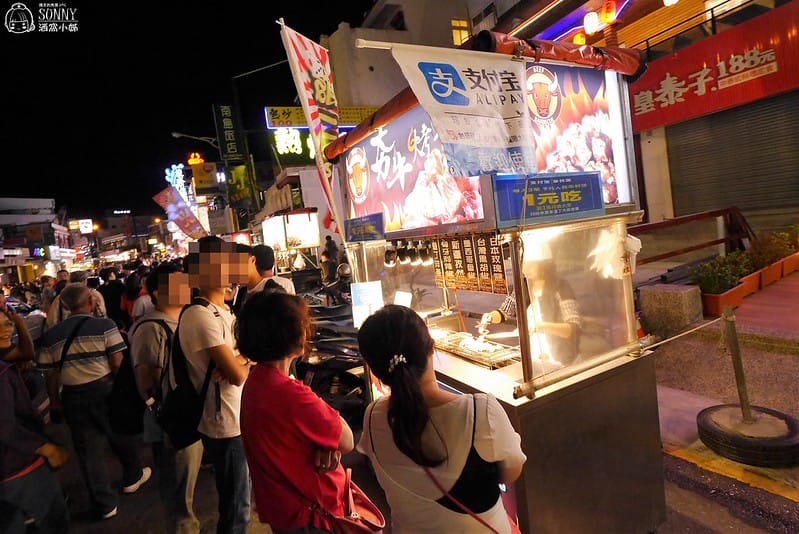 墾丁平價住宿｜黑與白時尚會館