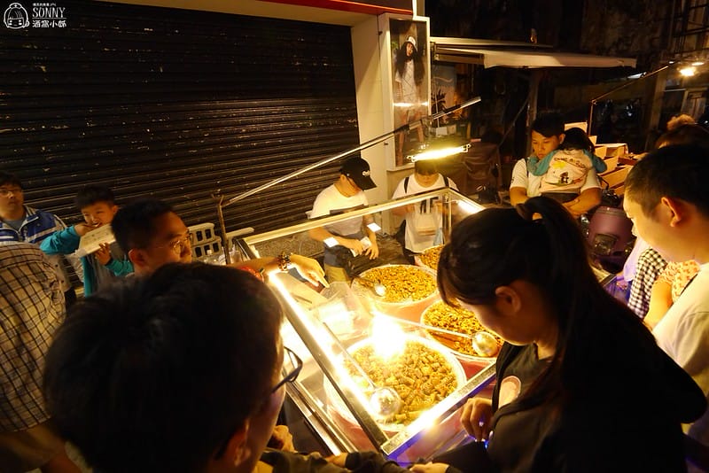 墾丁平價住宿｜黑與白時尚會館