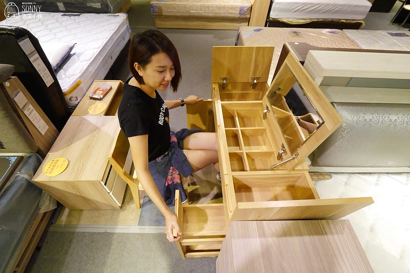 億家具倉庫批發(屏東店)