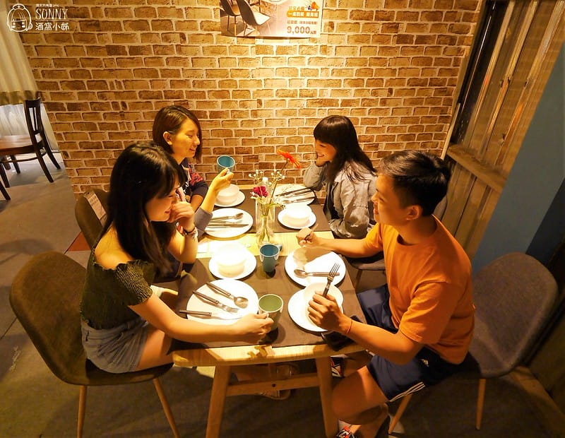 億家具倉庫批發(屏東店)