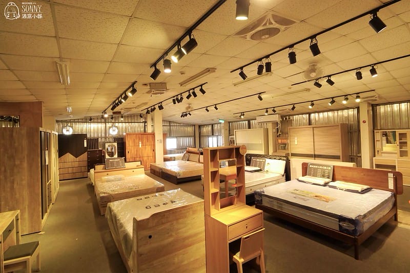 億家具倉庫批發(屏東店)