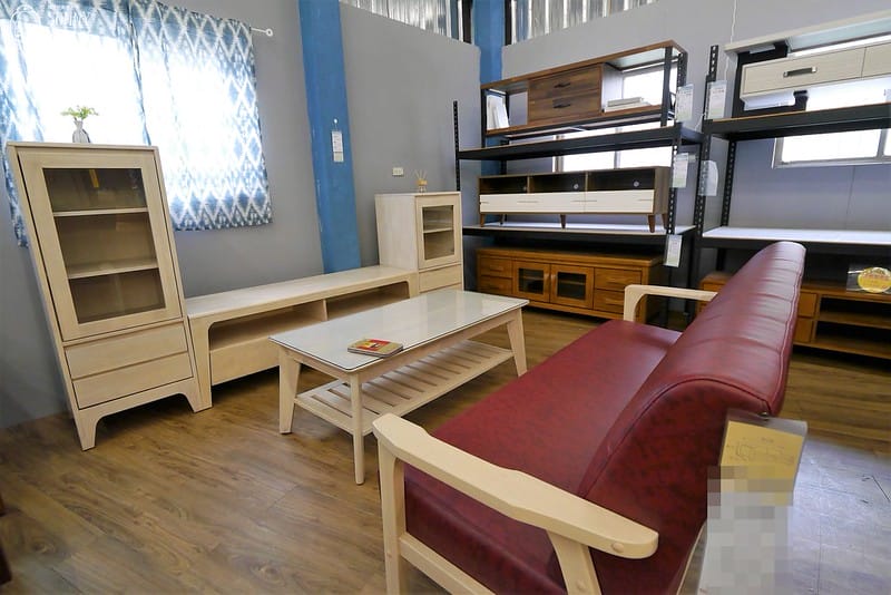 億家具倉庫批發(屏東店)