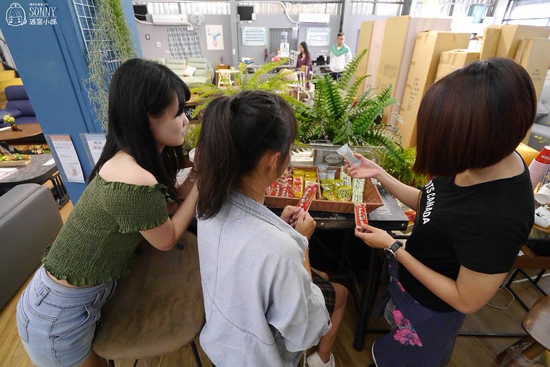 億家具倉庫批發(屏東店)