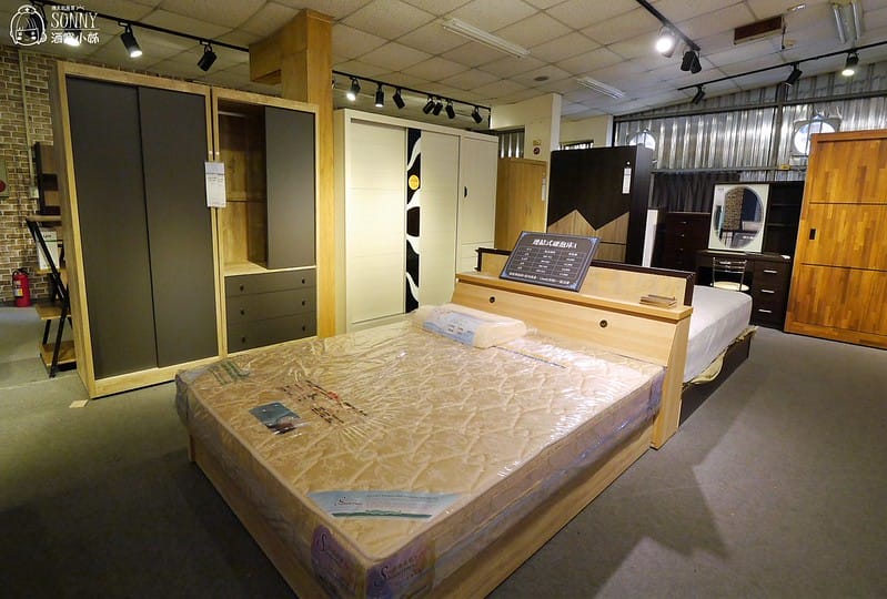 億家具倉庫批發(屏東店)