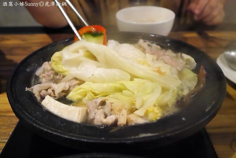 嘉義火鍋迷你食記｜別人是霧裡看花,我們是霧裡吃鍋!嗨~虎澤拾鍋(內附迷霧影片)