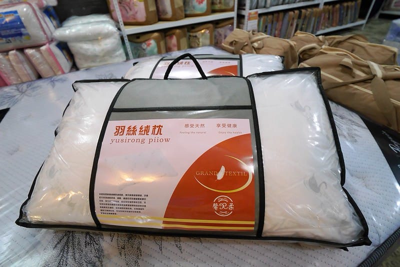 飯店御用 羽絲棉枕 1280買一送一 01