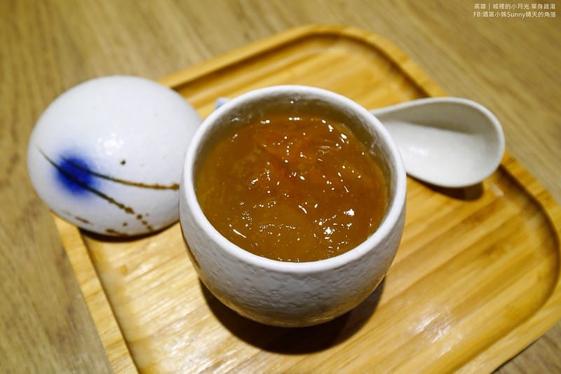 高雄美食x城裡的小月光 單身雞湯