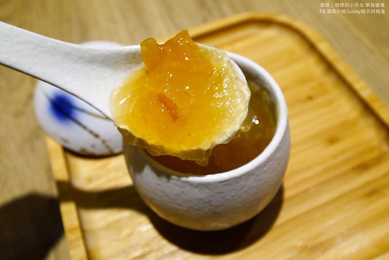 高雄美食x城裡的小月光 單身雞湯