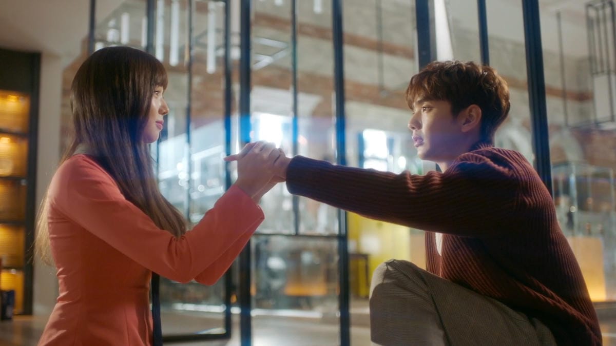 2019春節不出門追劇清單推薦｜2018必看的韓劇懶人包｜好看的韓劇Top10(男朋友,皇后的品格,阿爾罕布拉宮的回憶,從天而降億萬顆星星,我身後的陶斯,馬成的喜悅,金秘書為何那樣,我的大叔)