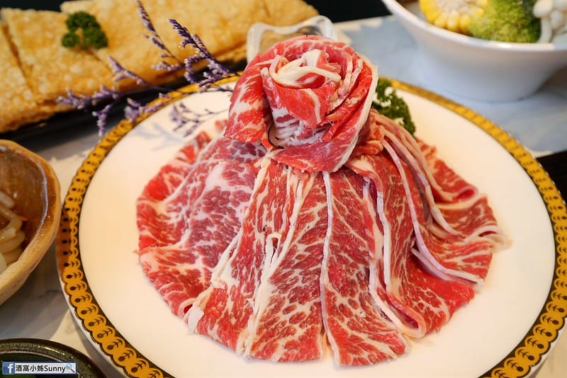 嘉義市美食x嘉義火鍋x香嶽嶽麻辣鴛鴦鍋