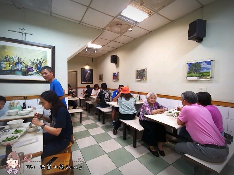 東市場鍾丸仔麵 地址：嘉義市維新路14號 電話：（05）276-8257 時間：11：00～14：00、17：00～20：00（週日休） 價格：丸仔意麵40元