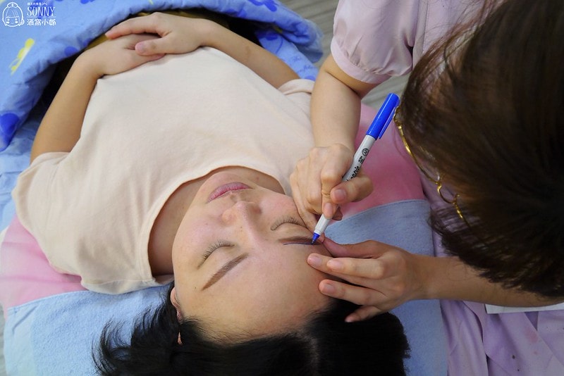 台中霧眉推薦 黛玲老師 台中黛玲眼線飄眉館/飄眉/台中市霧眉/繡眉/台中飄眉/台中市飄眉/韓式平眉/隱形眼線/美瞳線/粉霧眉/台中繡唇/繡眼線/水晶唇