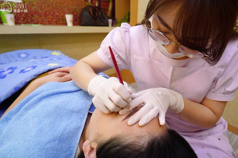 台中霧眉推薦 黛玲老師 台中黛玲眼線飄眉館/飄眉/台中市霧眉/繡眉/台中飄眉/台中市飄眉/韓式平眉/隱形眼線/美瞳線/粉霧眉/台中繡唇/繡眼線/水晶唇