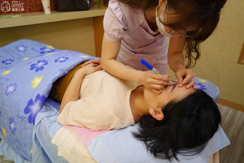 台中霧眉推薦 黛玲老師 台中黛玲眼線飄眉館/飄眉/台中市霧眉/繡眉/台中飄眉/台中市飄眉/韓式平眉/隱形眼線/美瞳線/粉霧眉/台中繡唇/繡眼線/水晶唇