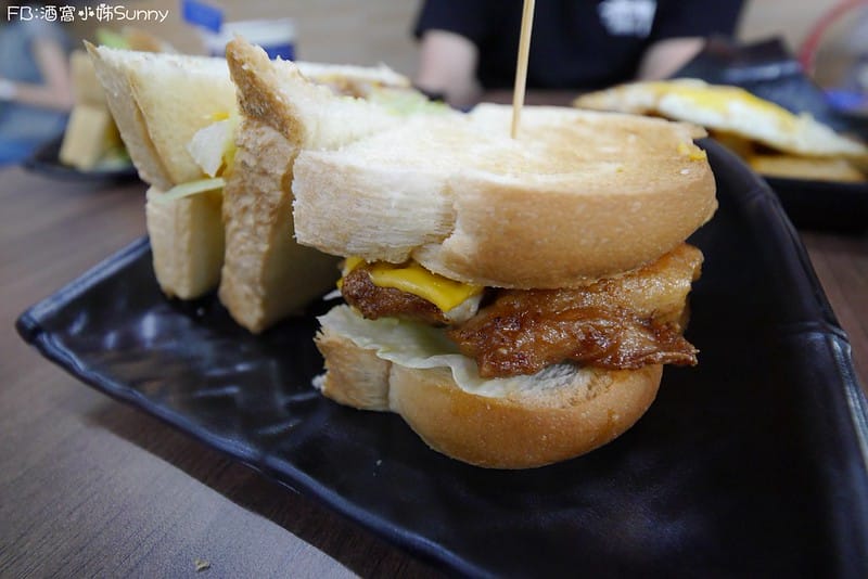 嘉義市早午餐｜藍盤子早午餐(重慶店)