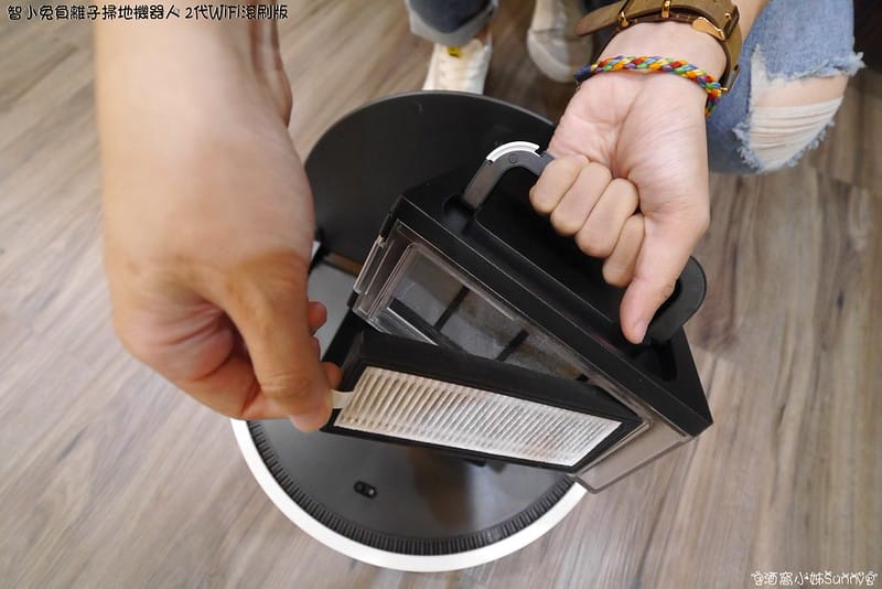 [開箱]ZEBOT 智小兔負離子掃地機器人吸塵器 2代 WiFi 滾刷版-簡約黑白(美國設計-台灣研發)(APP搶購)