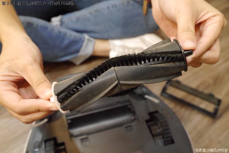 [開箱]ZEBOT 智小兔負離子掃地機器人吸塵器 2代 WiFi 滾刷版-簡約黑白(美國設計-台灣研發)(APP搶購)