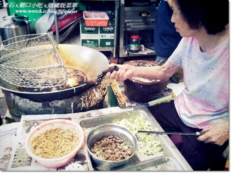 嘉義東石美食｜N訪在地人推薦的東石先天宮廟口六十年蚵嗲老店(平價、美味好吃)