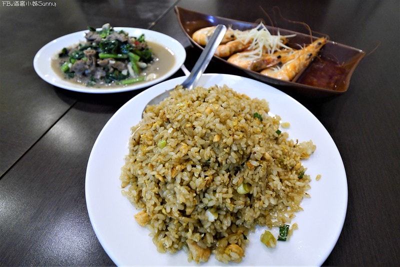 嘉義美食博愛二段蟹霸海鮮粥