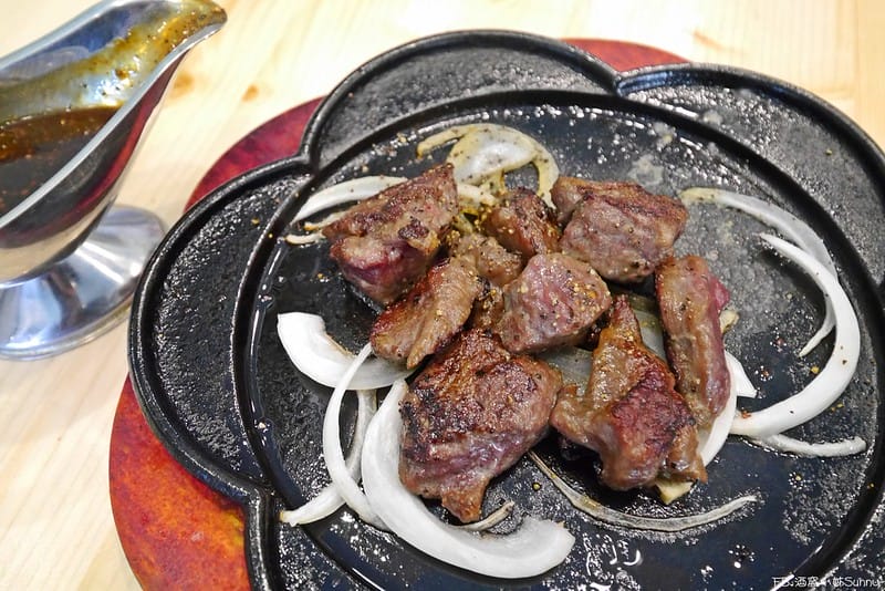 嘉義美食x朴子美食｜19號倉庫鐵板牛排 朴子店