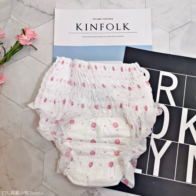 酒窩小姊の生活日常【包寧安】完美防漏褲型衛生棉(女孩生理褲)