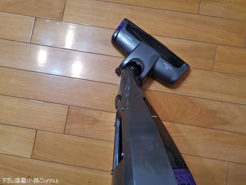 阿魚師和酒窩姊の生活社｜【MATURE美萃】直立式無線吸塵器