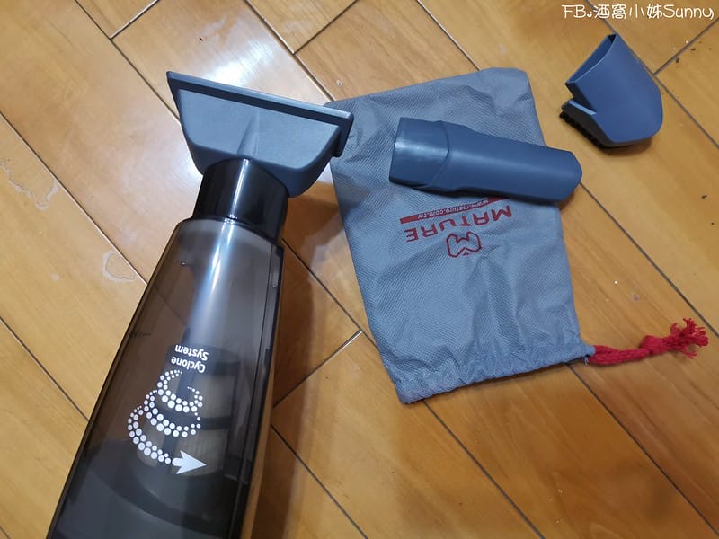 阿魚師和酒窩姊の生活社｜【MATURE美萃】直立式無線吸塵器