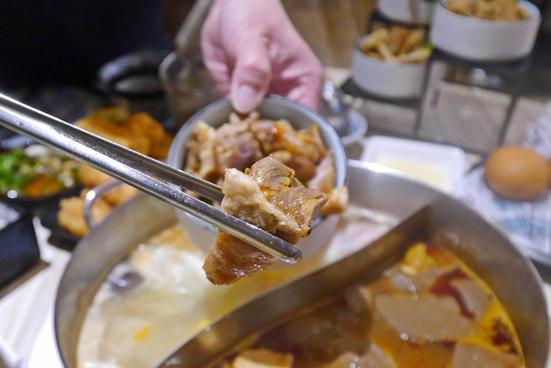 嘉義火鍋洪昌麻辣鴛鴦火鍋