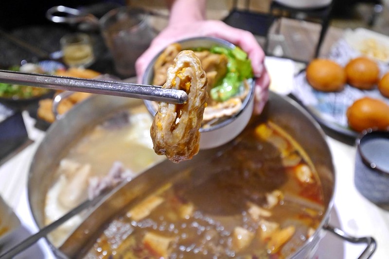 嘉義火鍋洪昌麻辣鴛鴦火鍋