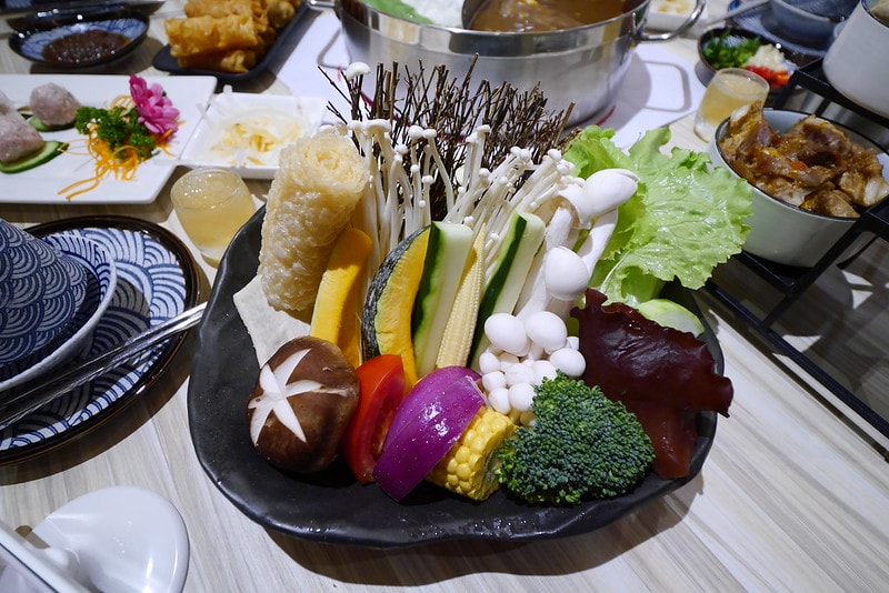 嘉義火鍋洪昌麻辣鴛鴦火鍋