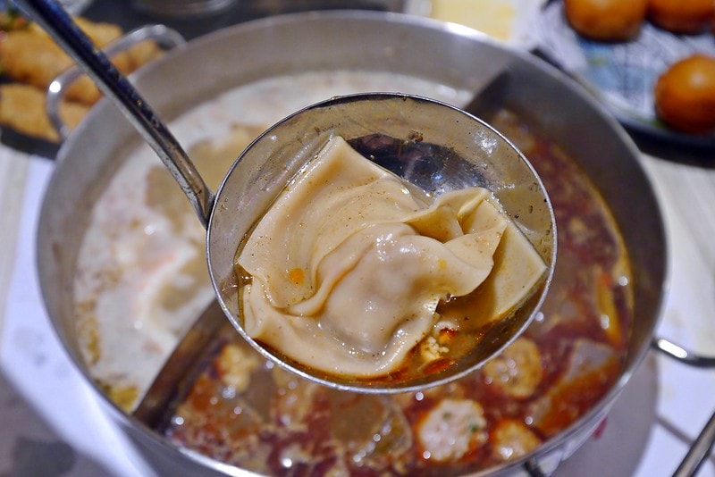 嘉義火鍋洪昌麻辣鴛鴦火鍋