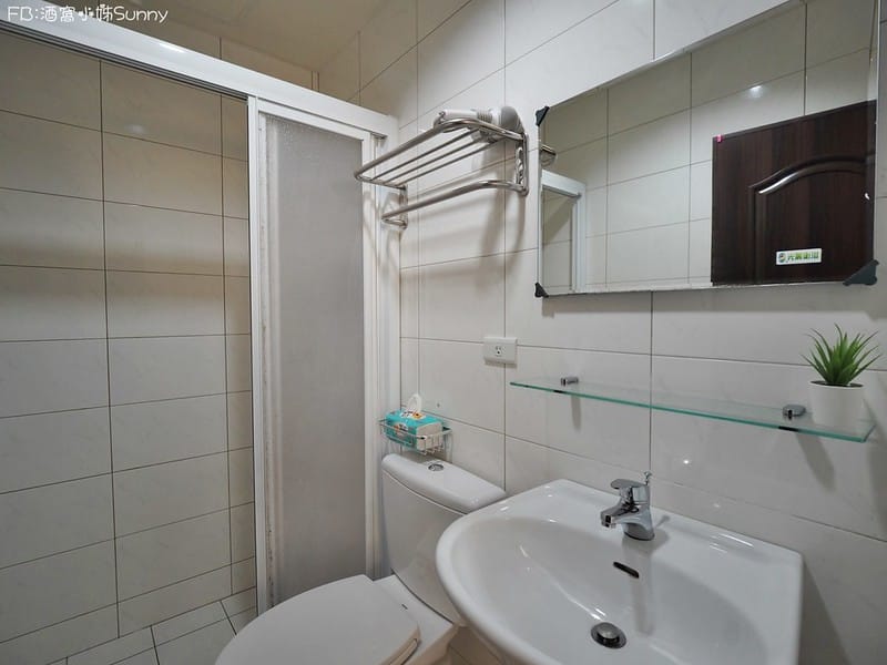 台南民宿推薦｜台南海安藝術公寓