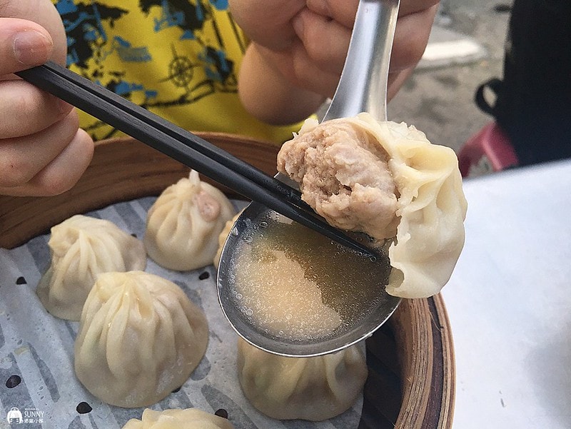 嘉義在地美食|在地人推薦的 豆豆小籠湯包、蒸餃,號稱嘉義鼎泰豐,你吃過了嗎? - 第9張圖 2020831_200831_10