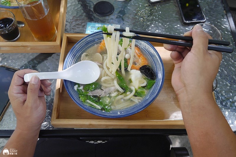 嘉義美食|大林IG最新打卡點,貨櫃屋冰店-卡咩浩斯製冰所 平價 創意冰品 鍋燒 下午茶鬆餅 - 第31張圖 P9630369