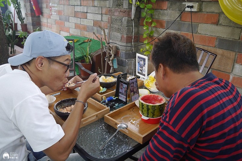 嘉義美食|大林IG最新打卡點,貨櫃屋冰店-卡咩浩斯製冰所 平價 創意冰品 鍋燒 下午茶鬆餅 - 第48張圖 P9630512