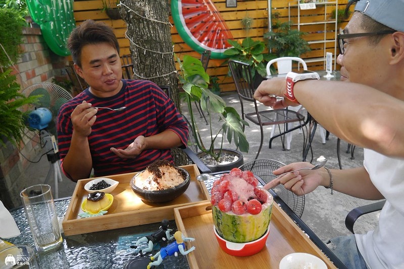 嘉義美食|大林IG最新打卡點,貨櫃屋冰店-卡咩浩斯製冰所 平價 創意冰品 鍋燒 下午茶鬆餅 - 第47張圖 P9630501