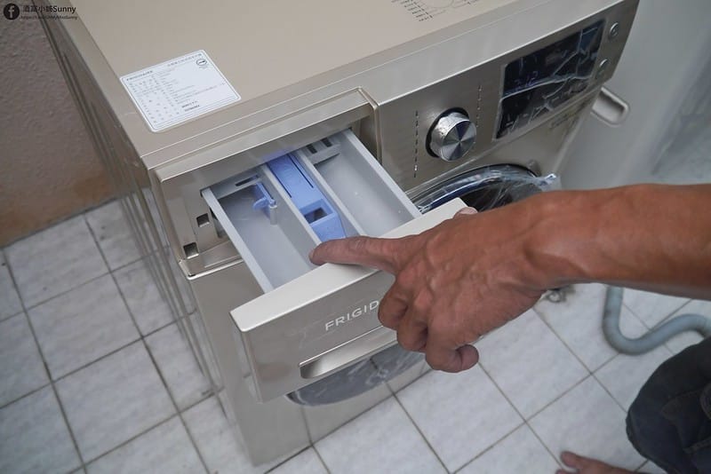 美國富及第Frigidaire 11KG 洗脫烘 變頻式滾筒洗衣機 FAW-F1106MID (金色限定款)