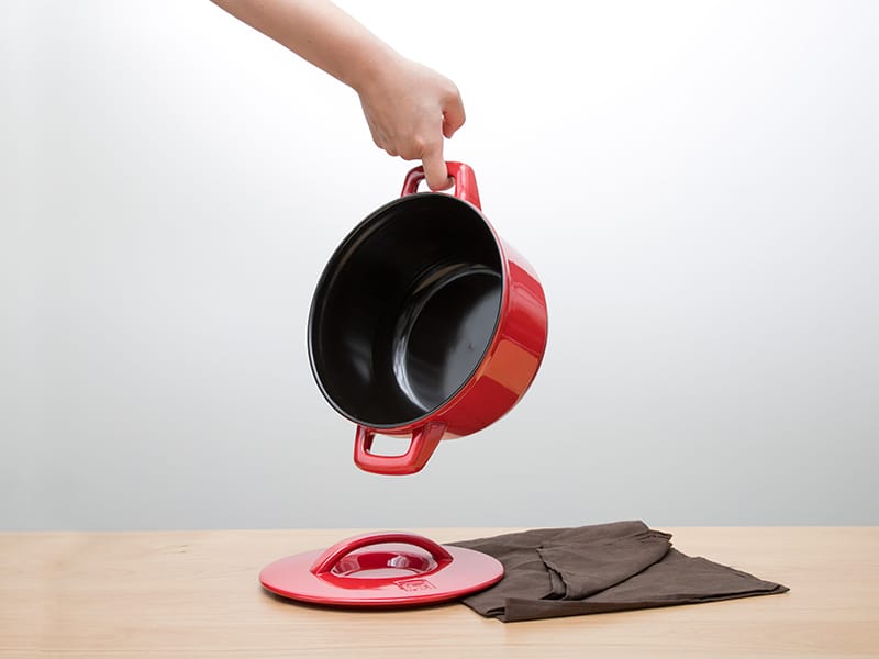 夢幻湯鍋-【JIA】晶釉瓷雙耳鍋開箱｜內外兼具的高質感陶鍋,重量輕巧,燉煮!一鍋到底!無水料理都難不倒!