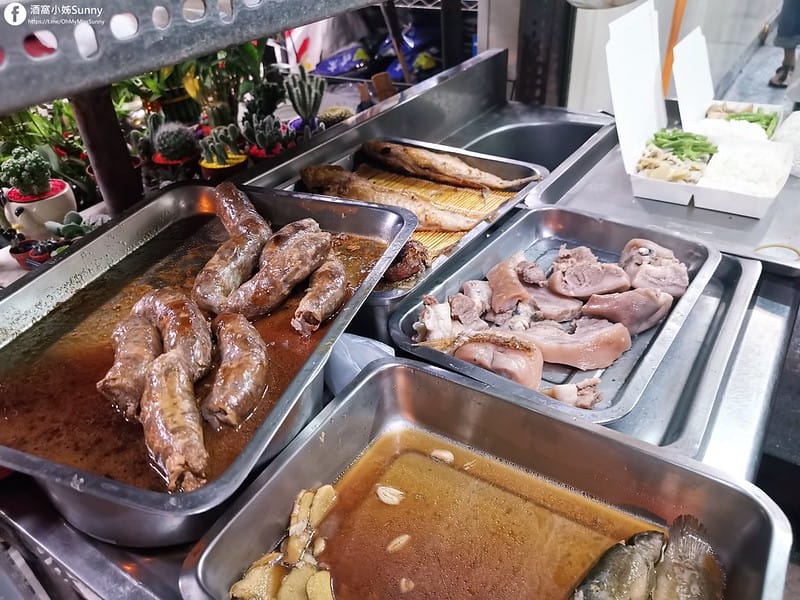 2020年.朴子在地美食.隱藏版美食.阿田小吃部.海產粥.只有晚上營業.酒窩小姊sunny