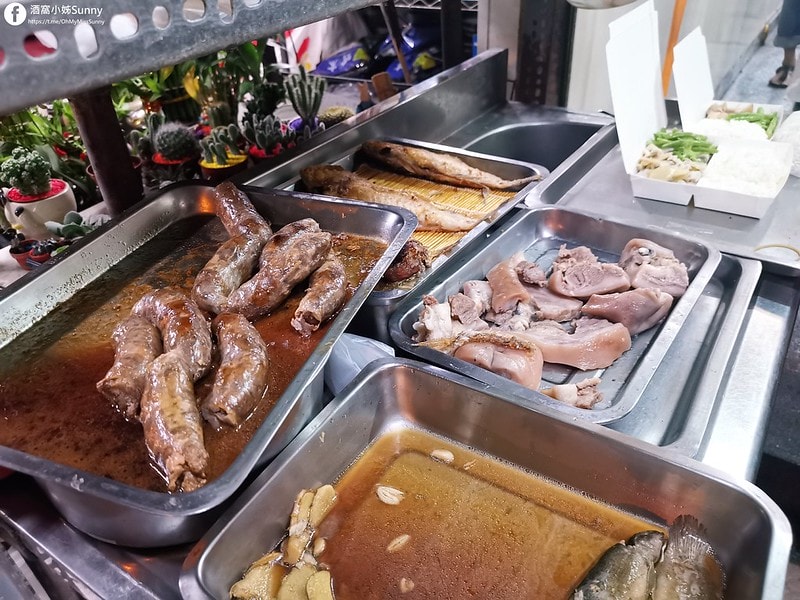 2020年.朴子在地美食.隱藏版美食.阿田小吃部.海產粥.只有晚上營業.酒窩小姊sunny