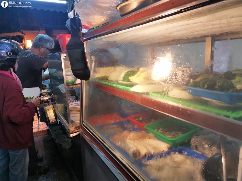 2020年.朴子在地美食.隱藏版美食.阿田小吃部.海產粥.只有晚上營業.酒窩小姊sunny