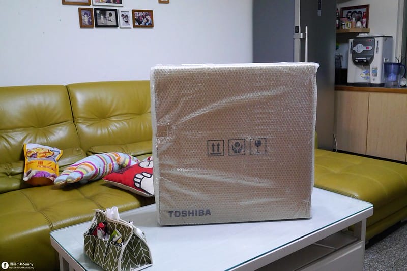 吸頂燈推薦｜親愛的,我把燈換了!Toshiba RGB 星鑽80W LED 美肌吸頂燈開箱文