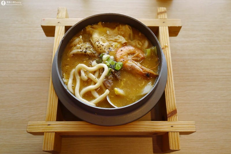 嘉義平價美食｜呷飯廳(醉雞飯/油雞飯/鍋燒類/商務便當/梅花肉飯) 2021/1