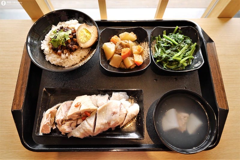 嘉義平價美食｜呷飯廳(醉雞飯/油雞飯/鍋燒類/商務便當/梅花肉飯) 2021/1