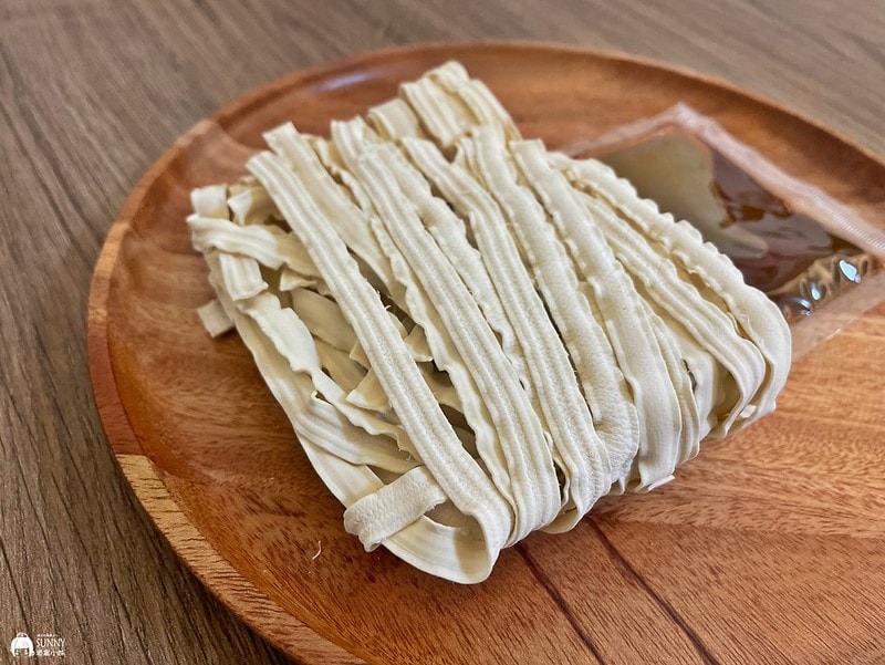 嘉義伴手禮|在家自煮隔離,有小夫妻拌麵當然沒問題,新口味砂鍋魚頭風味乾拌麵,嘉義美味讓你五分鐘快煮在家就能吃到!! - 第8張圖 2021210_210210_74