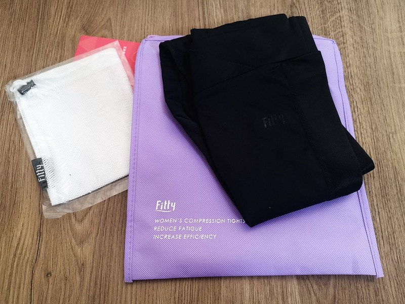 壓力褲試穿報告【Fitty】運動護膝壓力褲(女款・經典全黑)