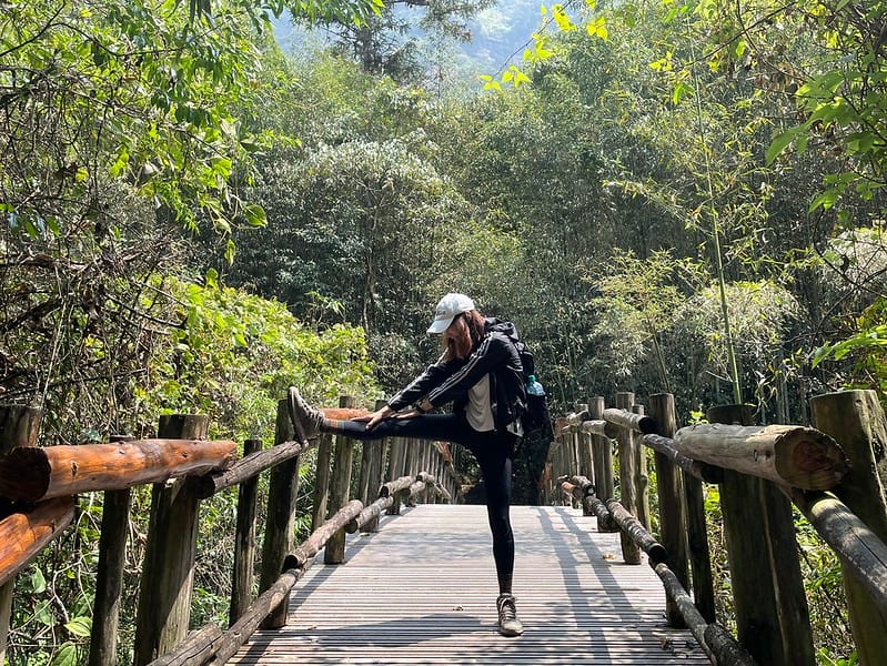 壓力褲試穿報告|【Fitty】運動護膝壓力褲（女款・經典全黑）