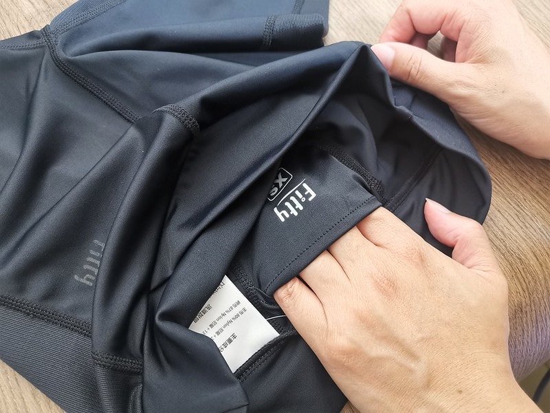 壓力褲試穿報告【Fitty】運動護膝壓力褲(女款・經典全黑)