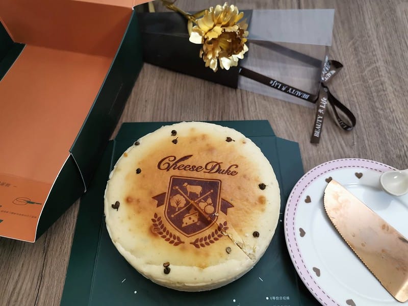 母親節蛋糕推薦｜起士公爵－乳酪蛋糕ｘ查理布朗－青森蘋果