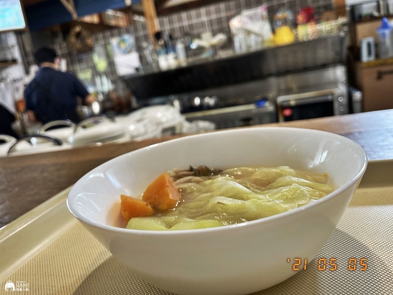 2021-05-05 12.03.56(1620569373.404539)